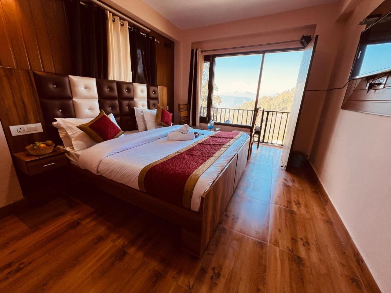 Hotel The Canadian With Jungle View, Near Dalhousie Bus Stand Banikhet 外观 照片